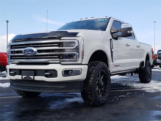 Used 2024 Ford F250 Limited image 3