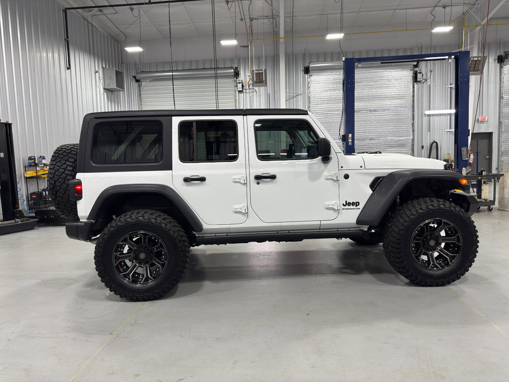 Used 2024 Jeep Wrangler Willys image 17