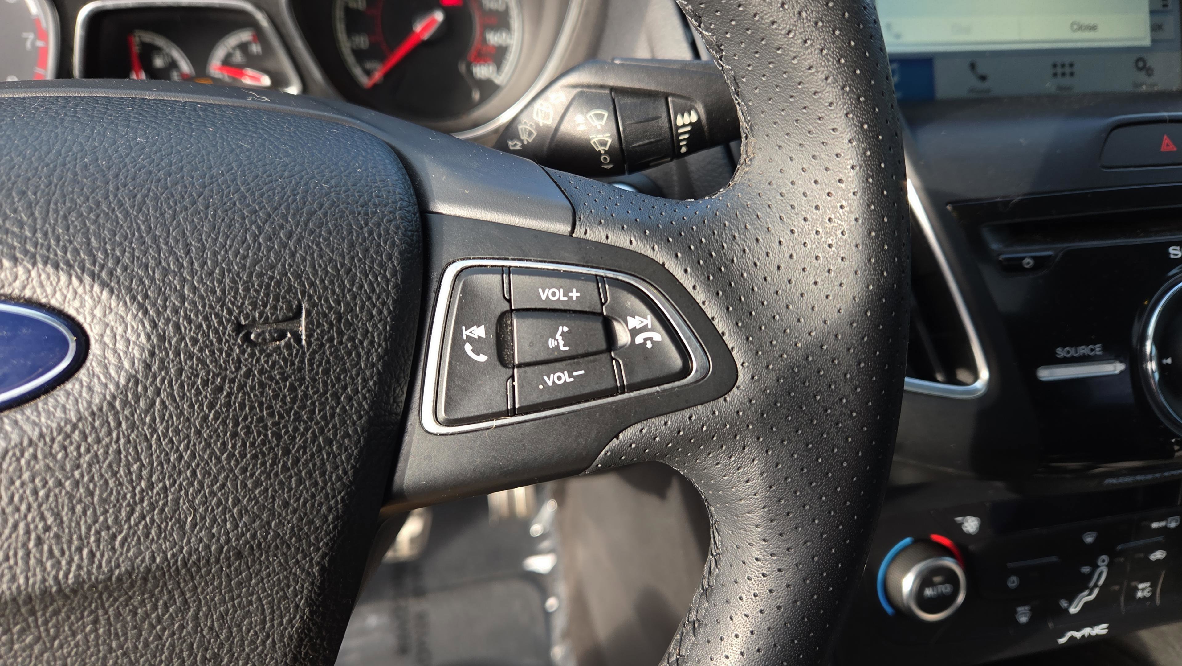 Used 2017 Ford Focus ST w/ Equipment Group 401A image 30