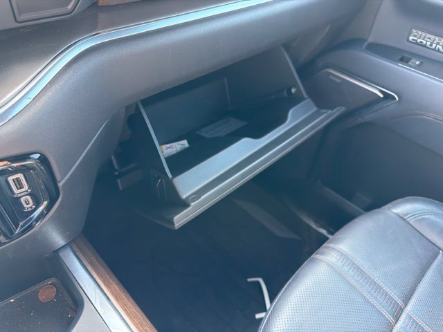 Used 2022 Chevrolet Silverado 1500 High Country w/ High Country Premium Package AWD/4WD image 47