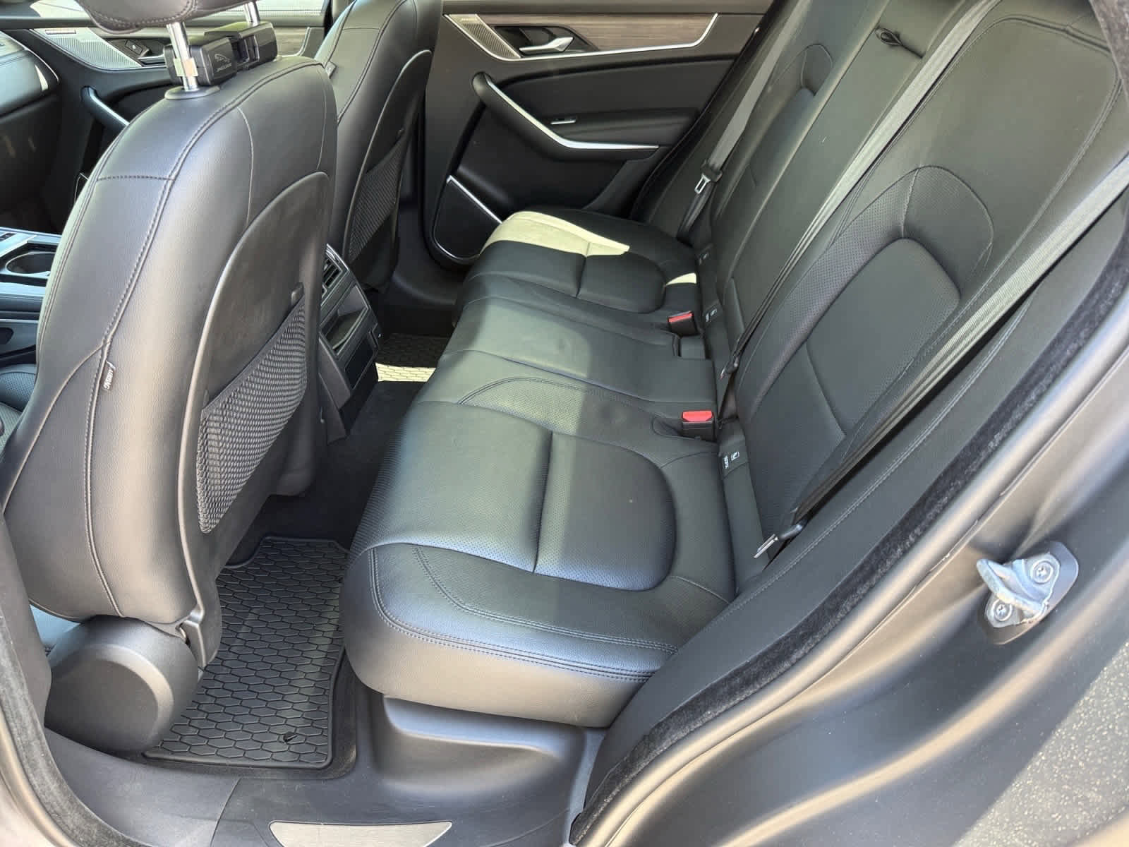 Used 2022 Jaguar F-PACE S AWD/4WD image 11
