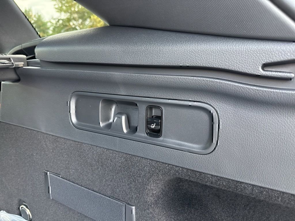 Certified 2026 Mercedes-Benz GLC 300 4MATIC image 30