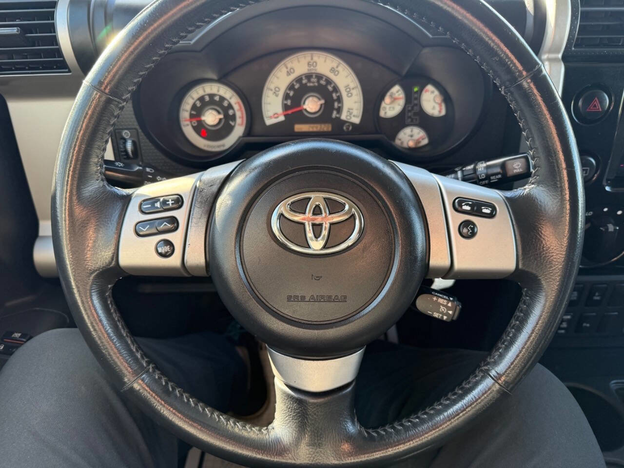 Used 2013 Toyota FJ Cruiser 4WD w/ Upgrade Pkg image 26