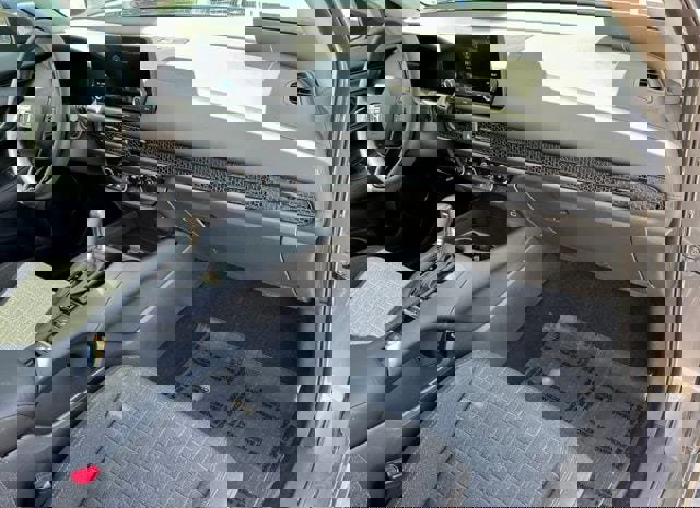 Certified 2025 Honda HR-V LX image 14