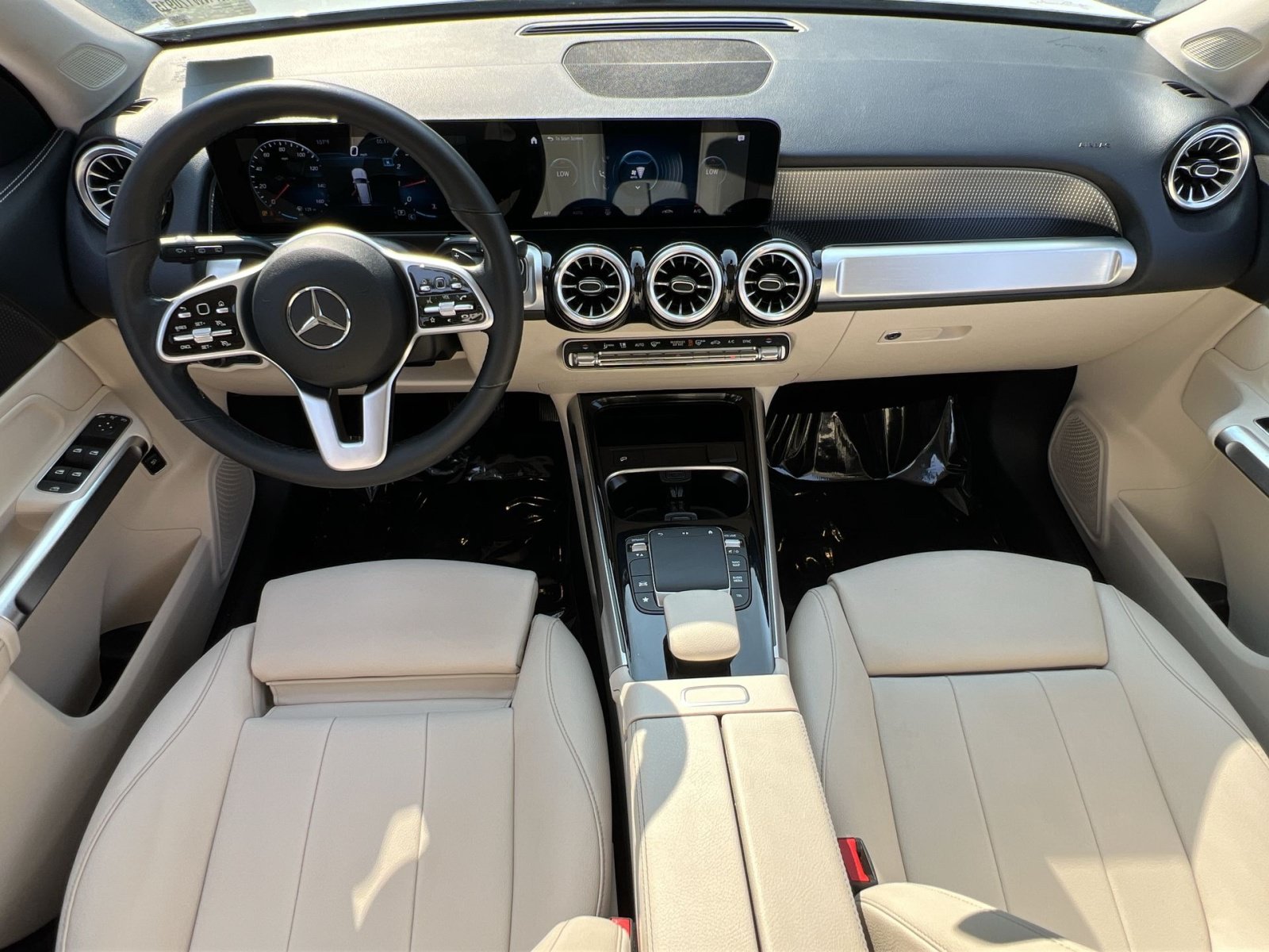 Certified 2022 Mercedes-Benz GLB 250 4MATIC image 28