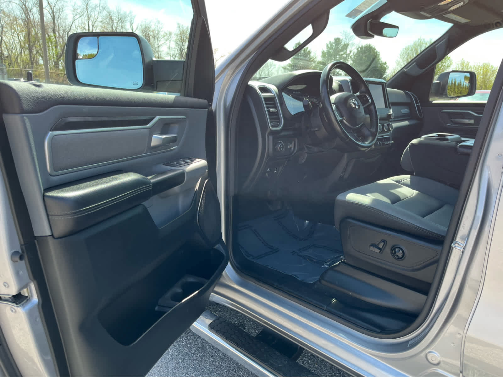 New 2026 RAM 1500 Big Horn AWD/4WD image 9