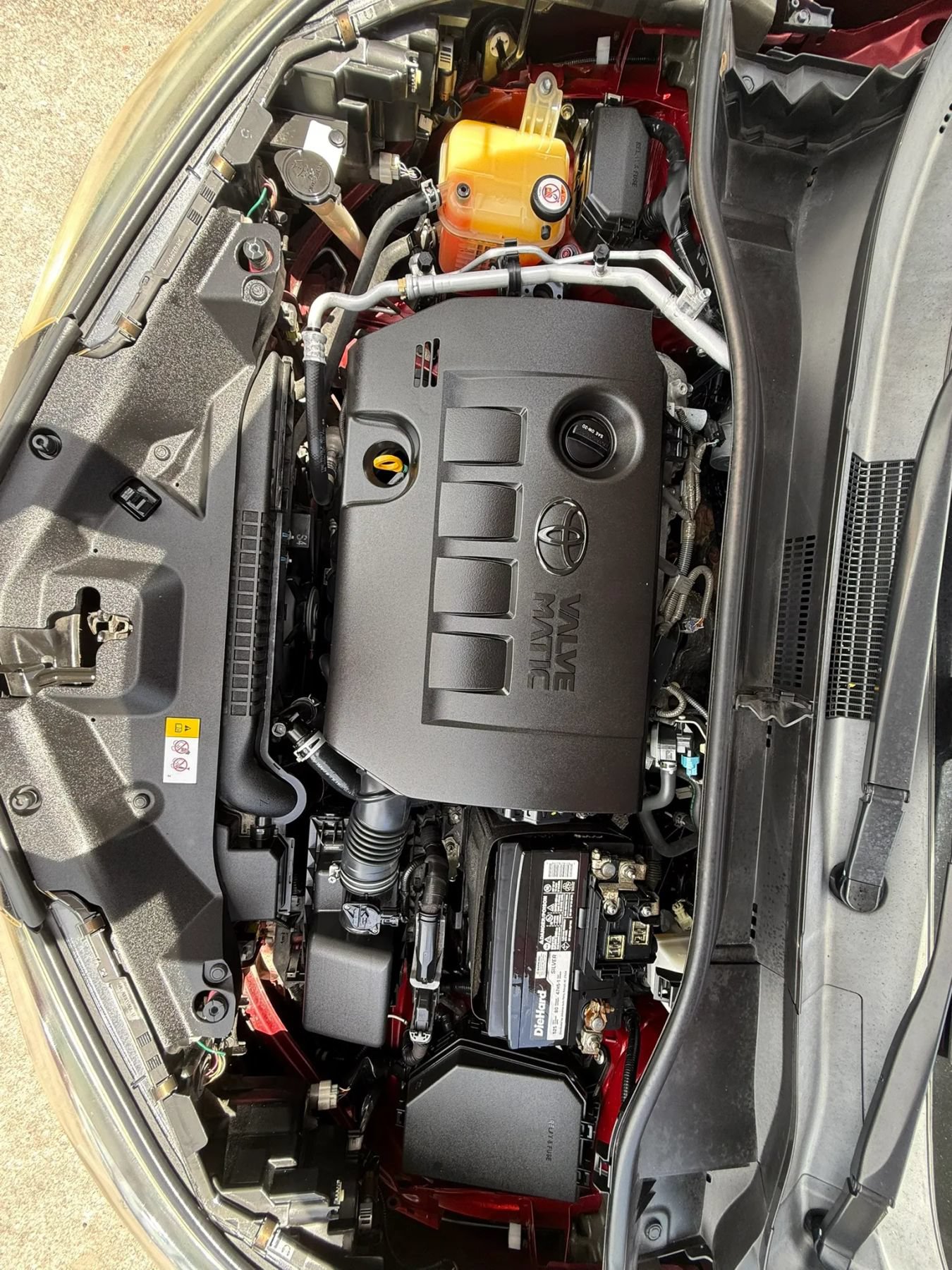 Used 2019 Toyota C-HR LE FWD image 18