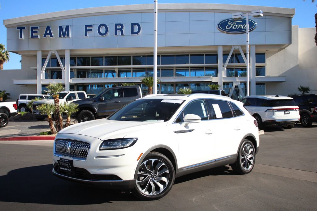 Certified 2023 Lincoln Nautilus Reserve FWD image 2