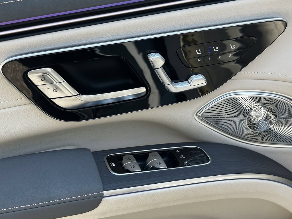 New 2026 Mercedes-Benz EQS 400 4MATIC SUV image 12