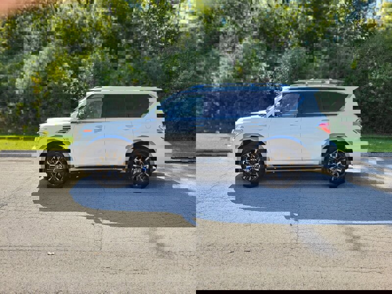 Used 2017 Nissan Armada Platinum image 3