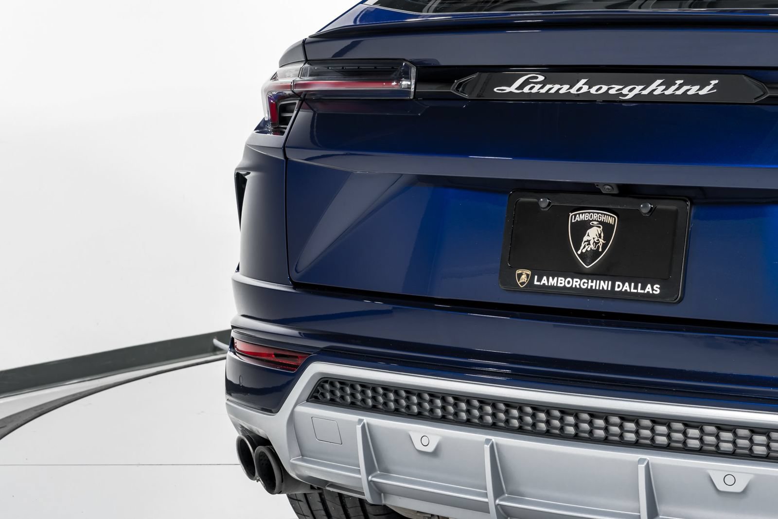 Used 2021 Lamborghini Urus AWD/4WD image 54