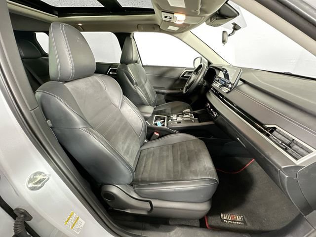 Used 2024 Mitsubishi Outlander Ralliart image 30