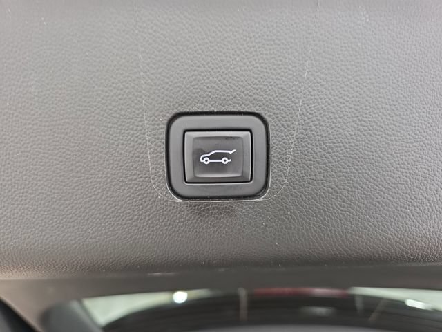 Used 2023 Chevrolet Traverse LT AWD/4WD image 35