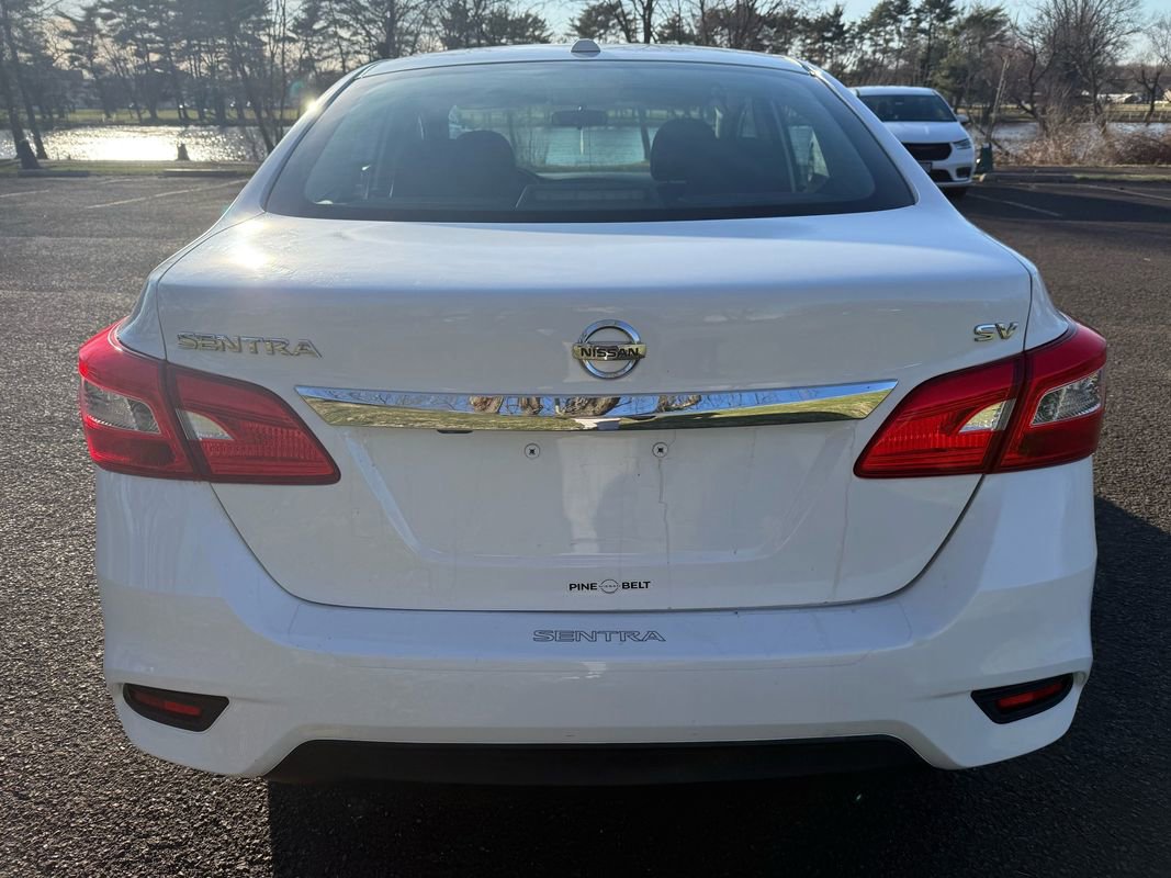 Used 2019 Nissan Sentra SV w/ Exterior Package image 4