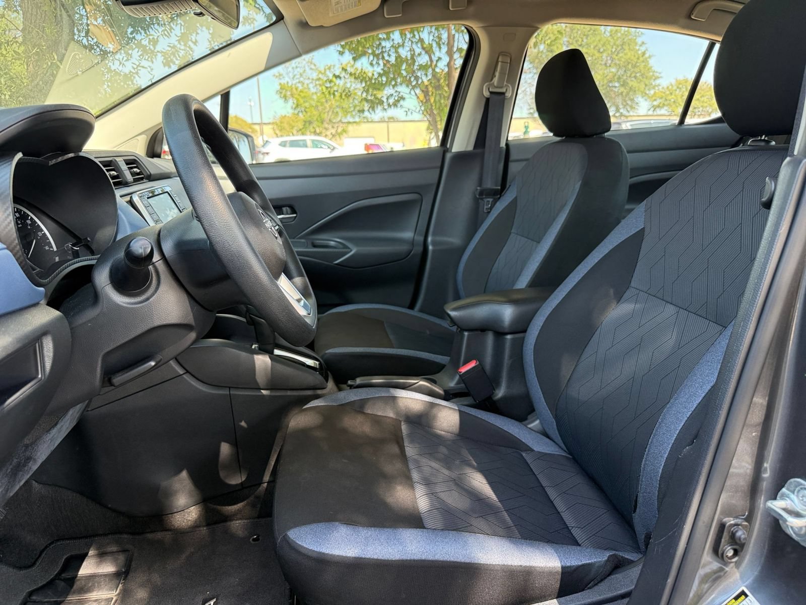 Used 2025 Nissan Versa SV FWD image 22