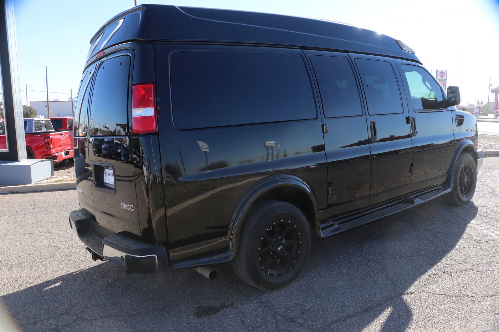 Used 2020 GMC Savana 2500 w/ Enhanced Convenience Package image 7