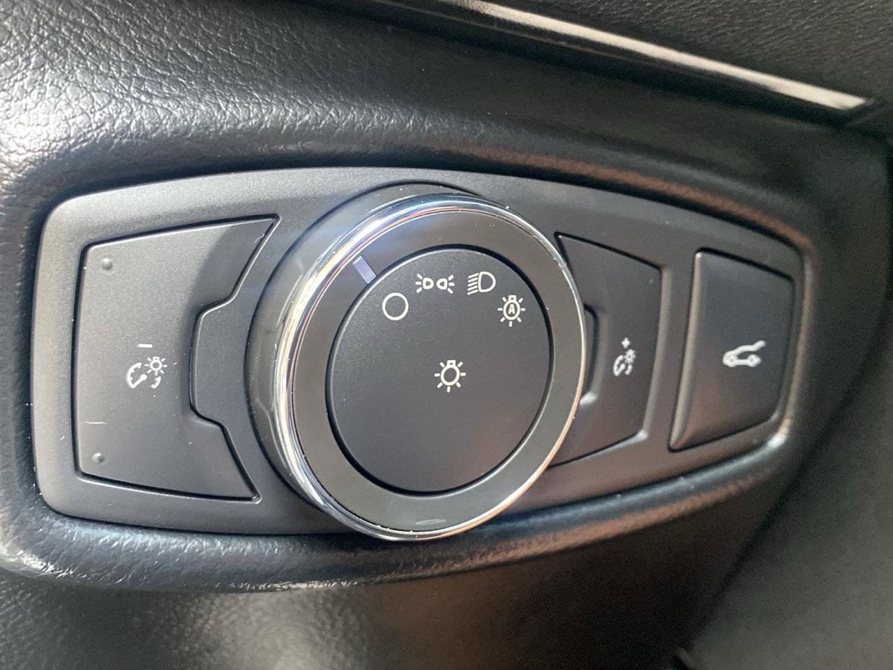Used 2016 Lincoln MKZ AWD w/ Equipment Group 300A Reserve image 18