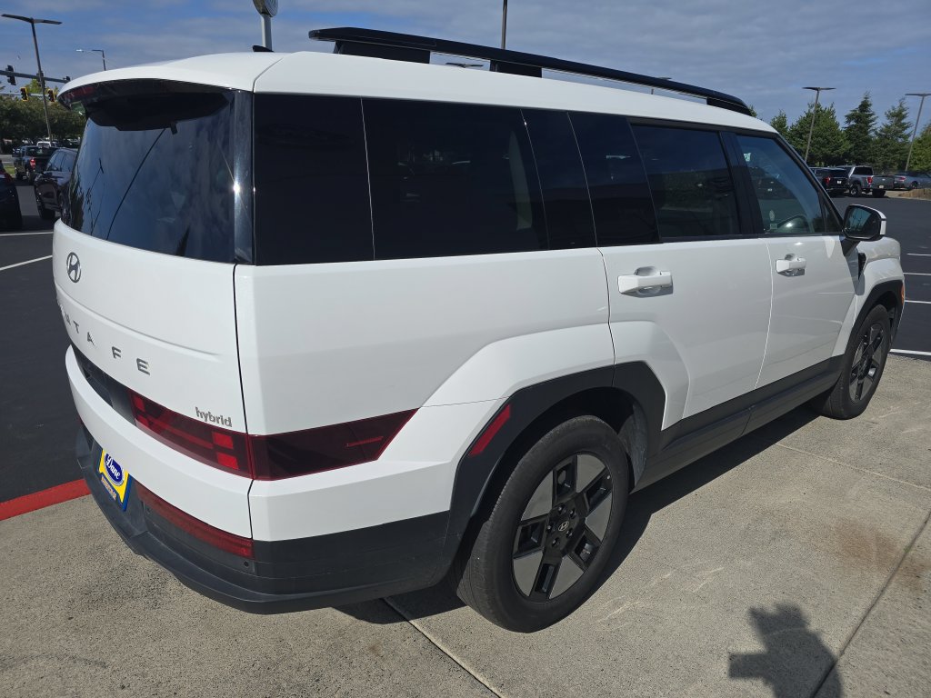 Used 2025 Hyundai Santa Fe SEL FWD image 4