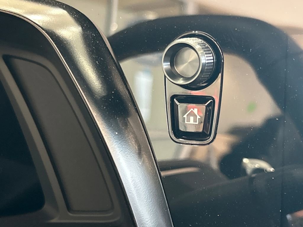 Used 2025 Chevrolet Corvette Z06 image 20