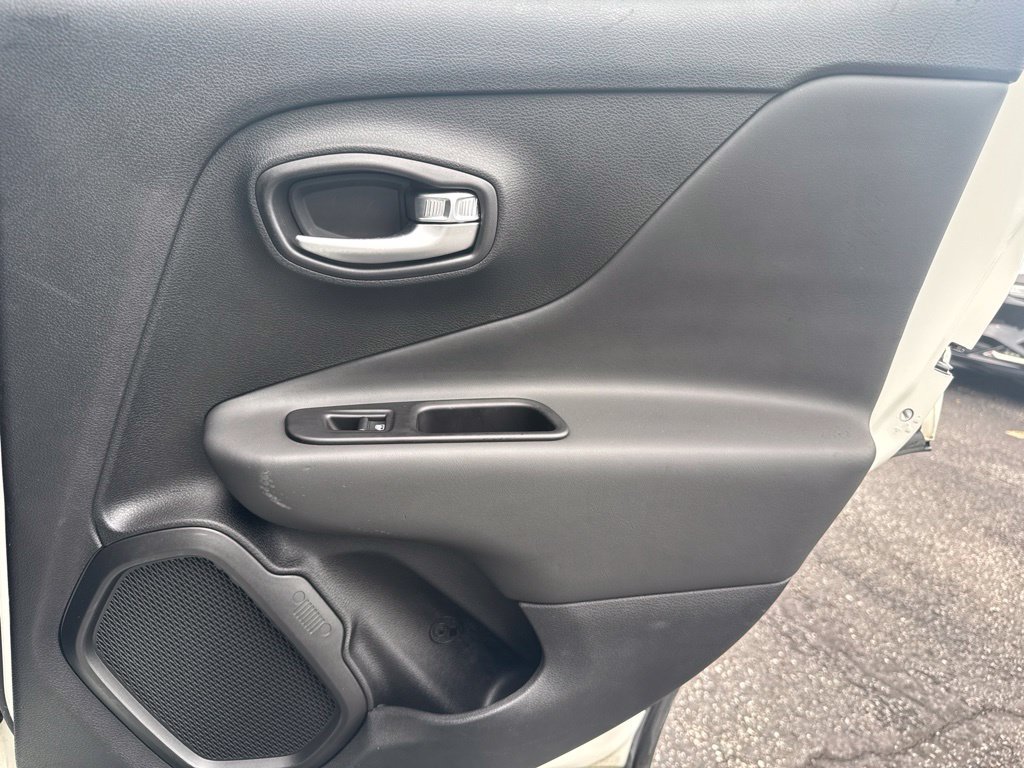 Used 2020 Jeep Renegade Limited w/ UConnect 8.4 Nav Group AWD/4WD image 60