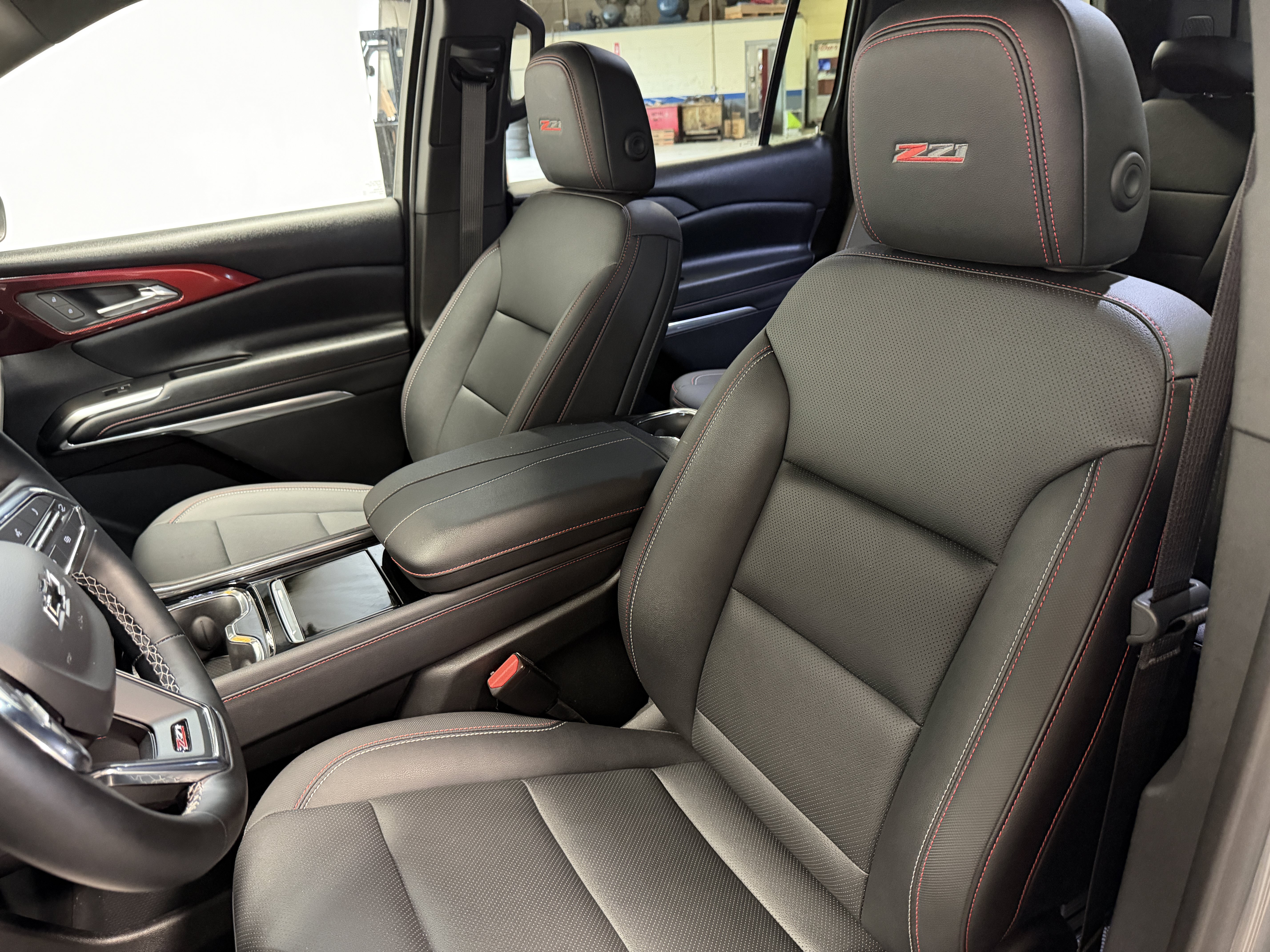 Used 2024 Chevrolet Traverse Z71 w/ LPO, Floor Liner Package AWD/4WD image 18