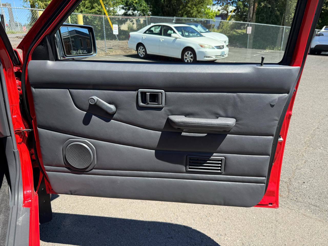 Used 1995 Nissan Pickup XE RWD image 14
