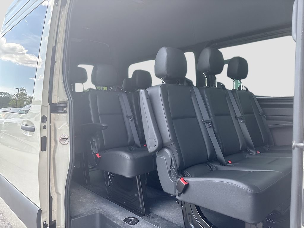Used 2024 Mercedes-Benz Sprinter 2500 image 22