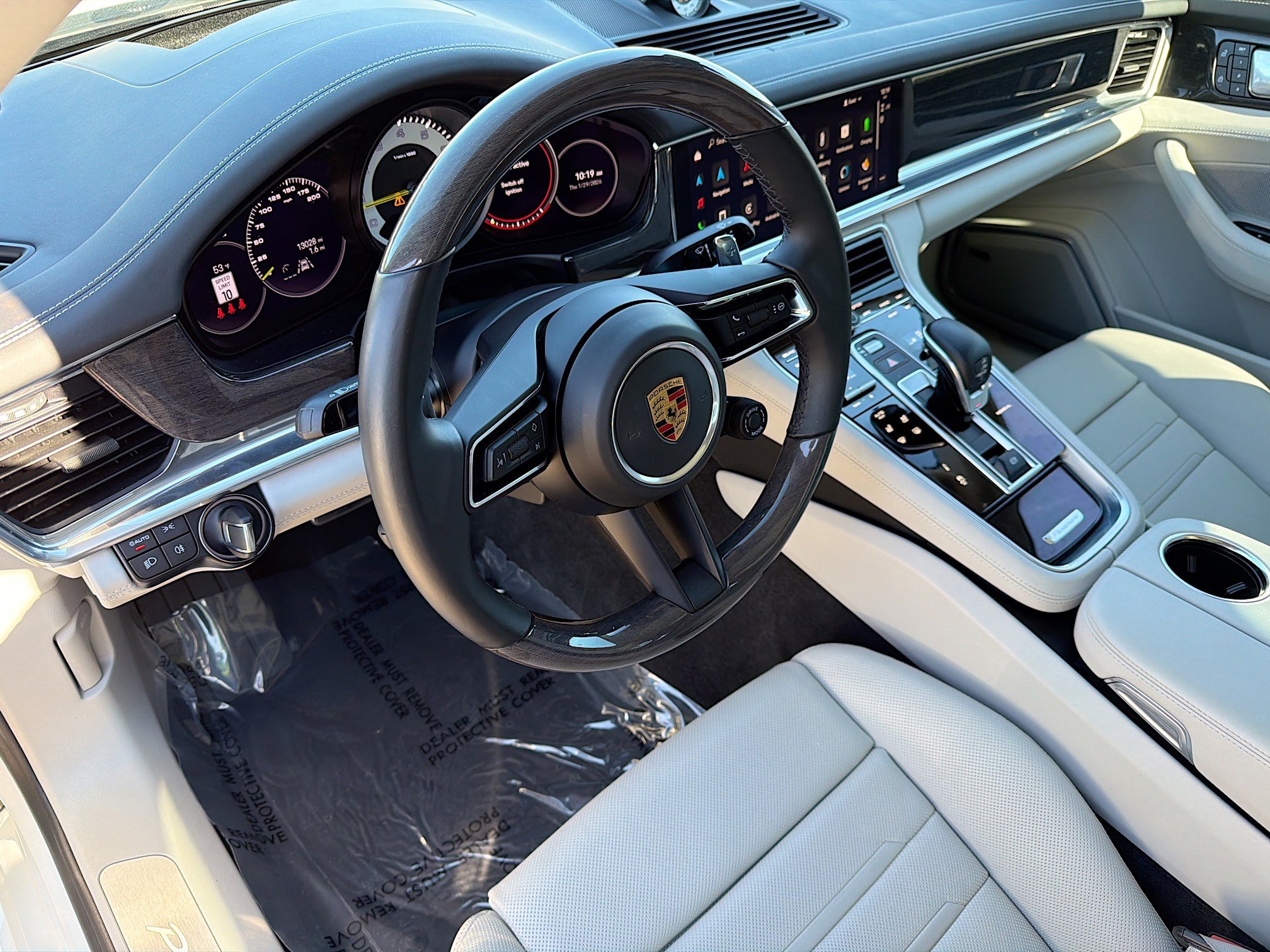 Used 2023 Porsche Panamera 4S w/ Premium Package image 25