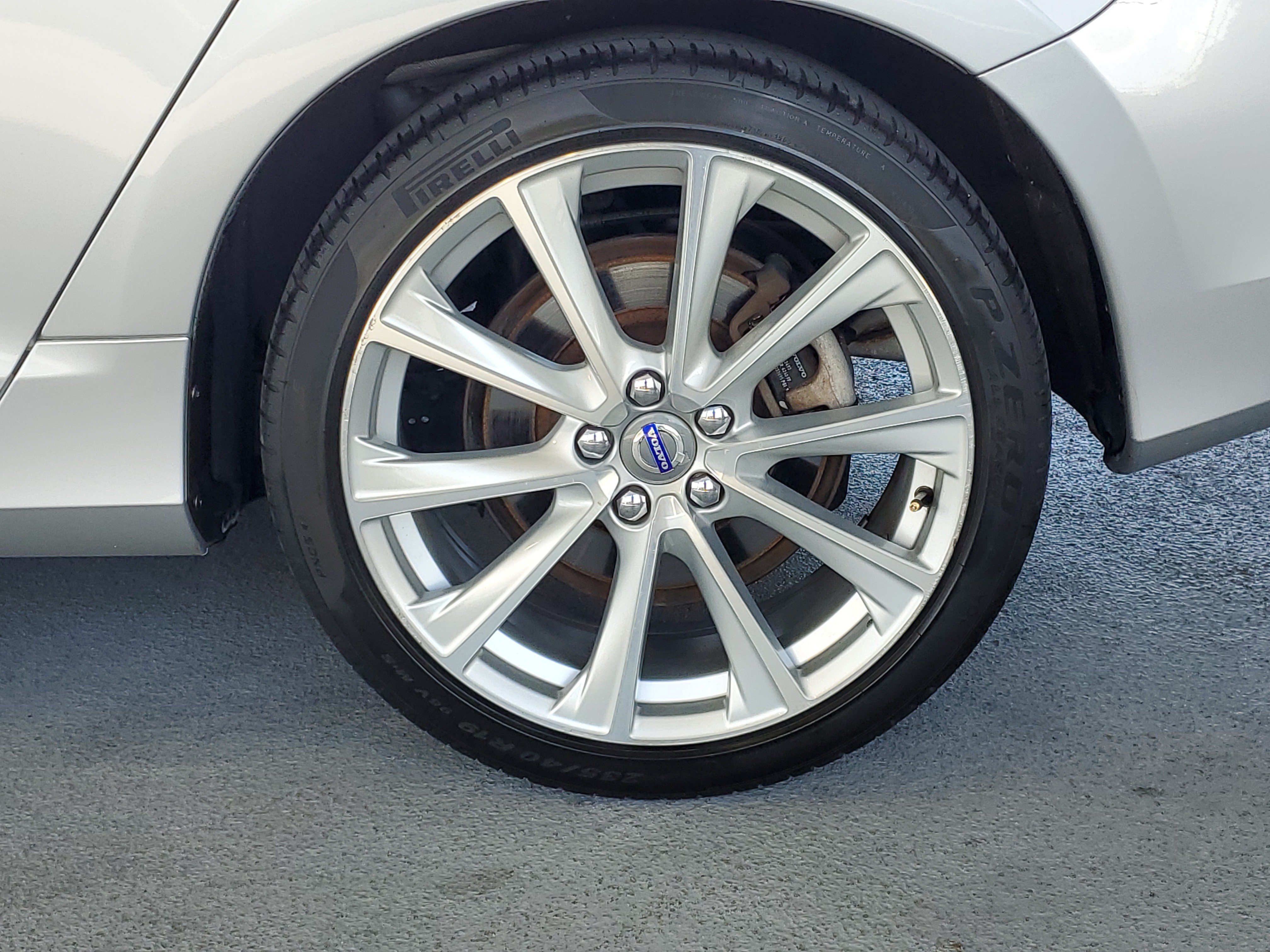 Used 2017 Volvo S60 T5 Inscription Platinum FWD image 7
