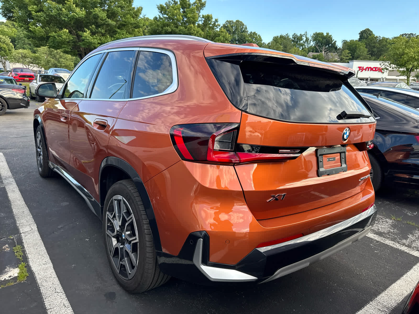 Used 2025 BMW X1 xDrive28i AWD/4WD image 8