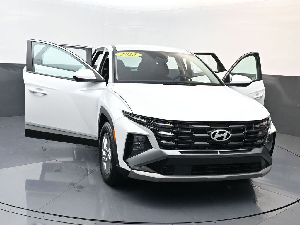 Certified 2025 Hyundai Tucson SE image 23