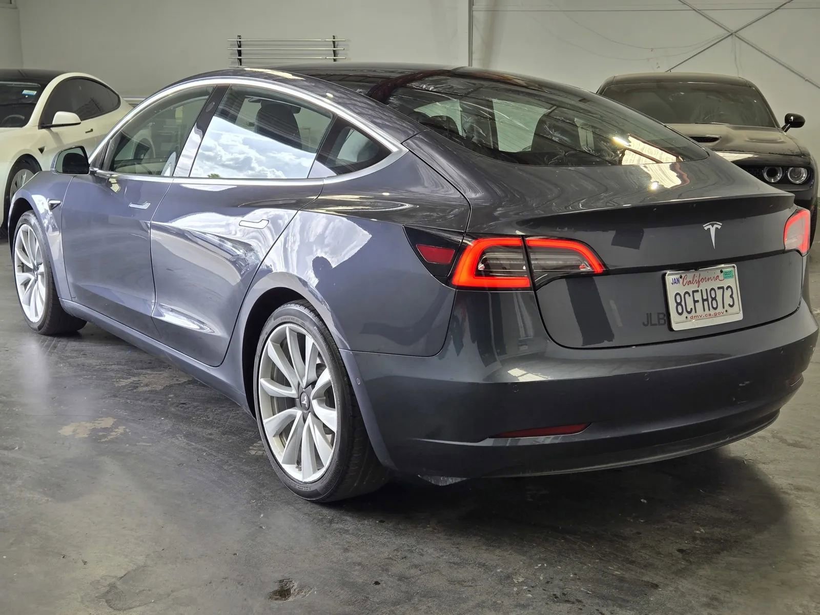 Used 2017 Tesla Model 3 Long Range RWD image 2