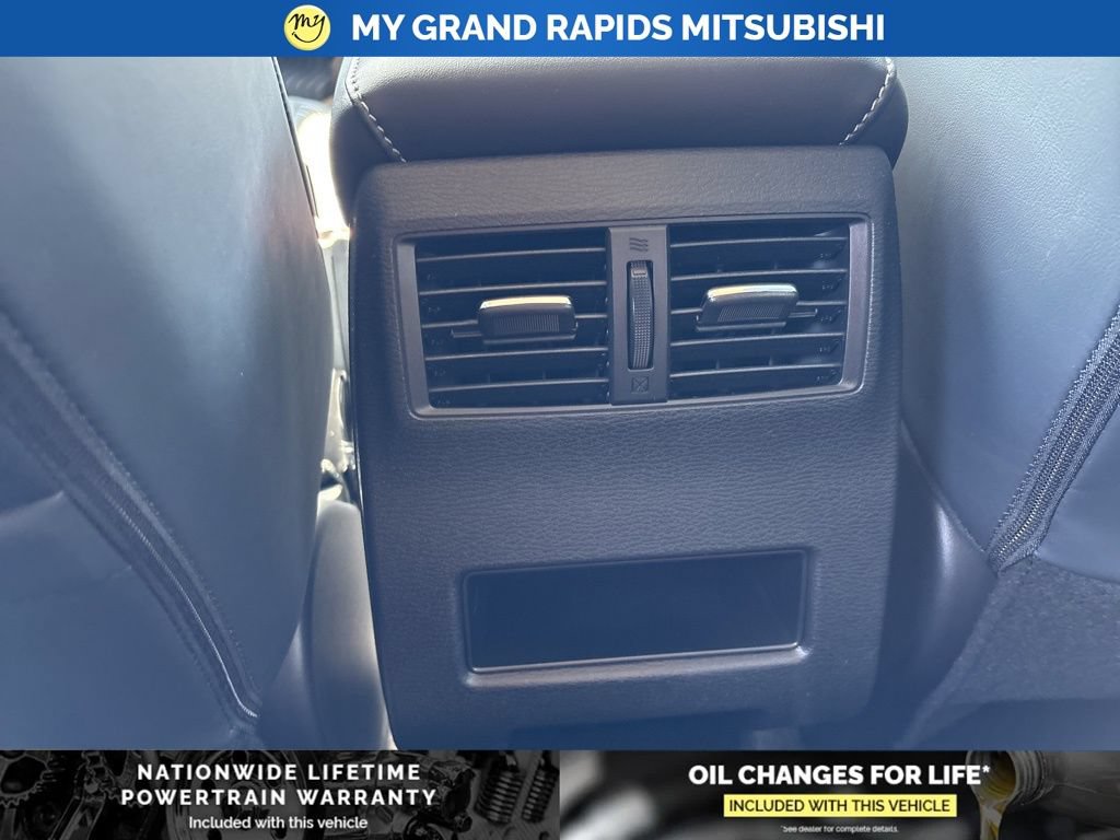 New 2026 Mitsubishi Outlander SE AWD/4WD image 19
