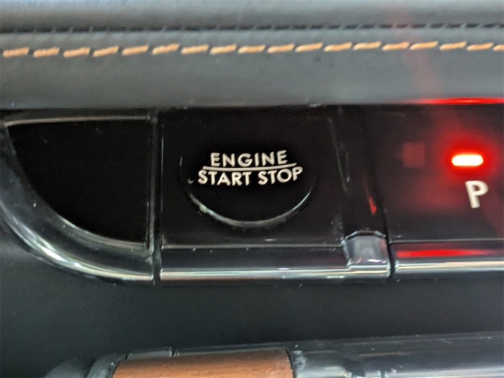 Certified 2025 Lincoln Aviator Black Label image 34