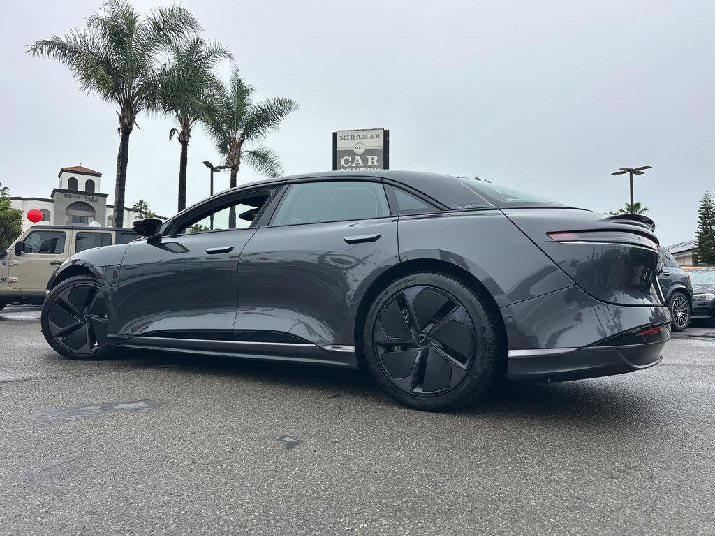 Used 2024 Lucid Air Touring image 3