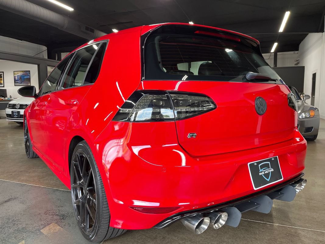 Used 2015 Volkswagen Golf R 4-Door AWD/4WD image 10