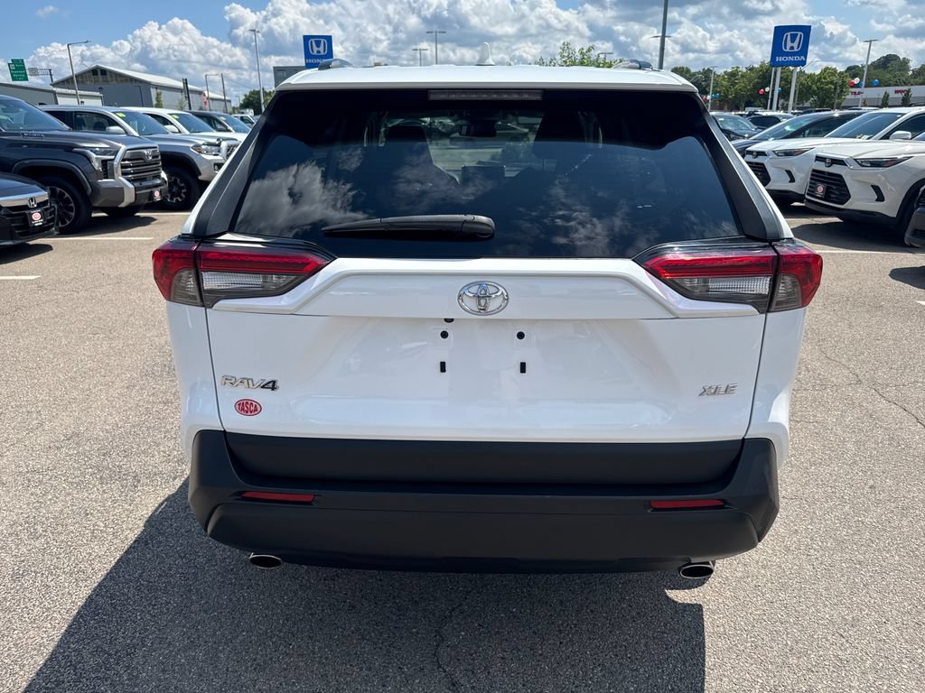 Used 2023 Toyota RAV4 XLE FWD image 6