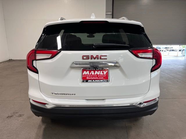 Used 2024 GMC Terrain SLT image 4