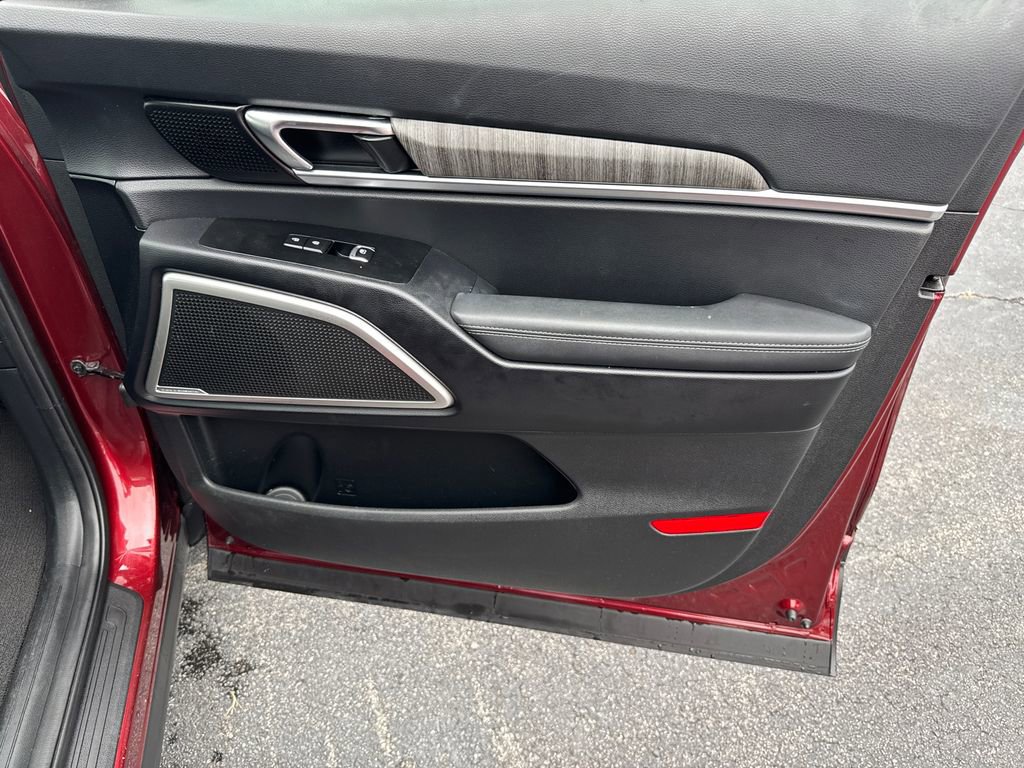 Used 2023 Kia Telluride EX image 14