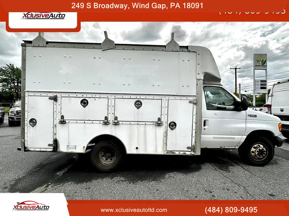 Used 2005 Ford E-350 and Econoline 350 Super Duty image 6