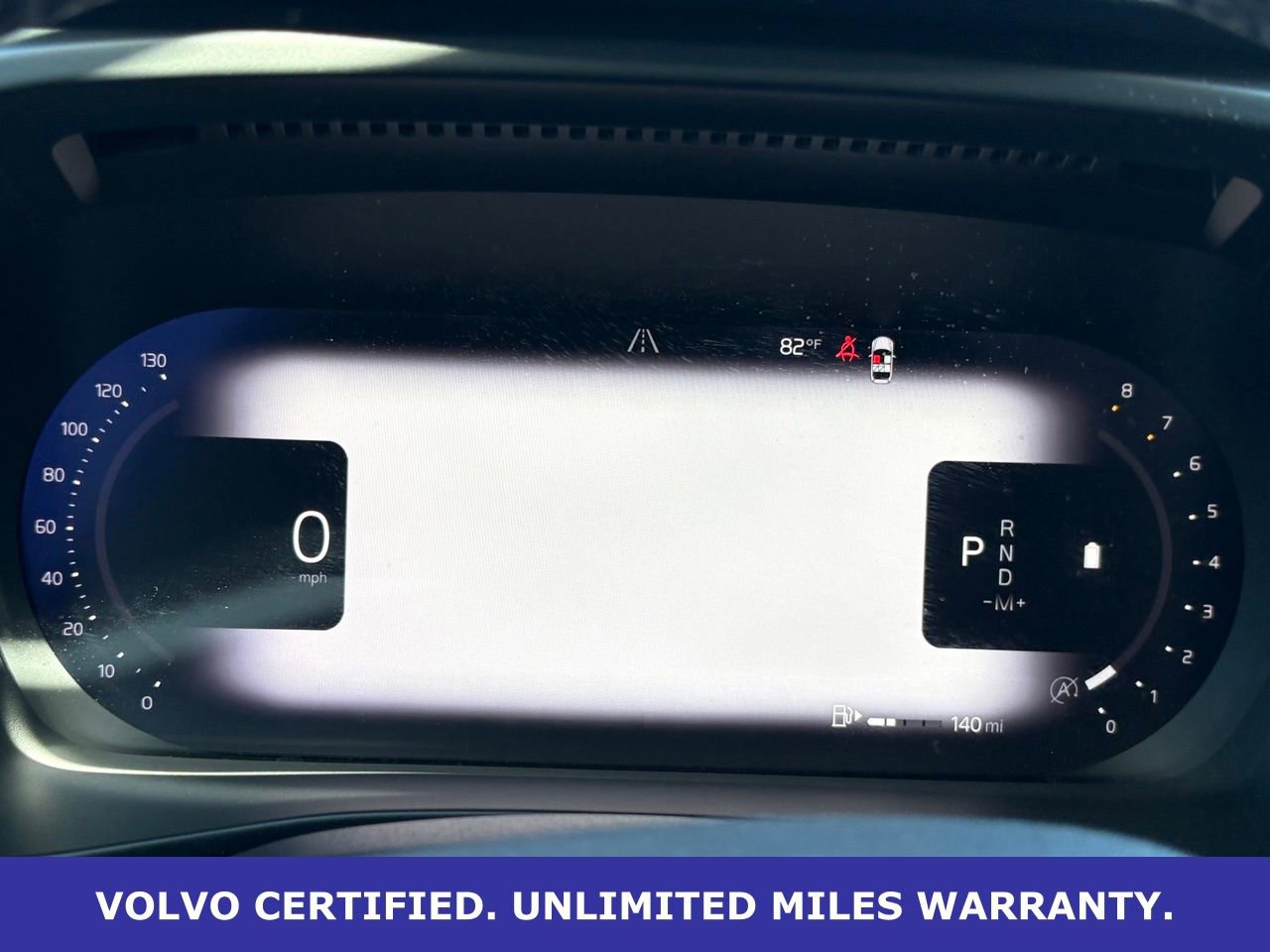 Certified 2024 Volvo XC40 B5 Ultimate w/ Protection Package Premier image 16