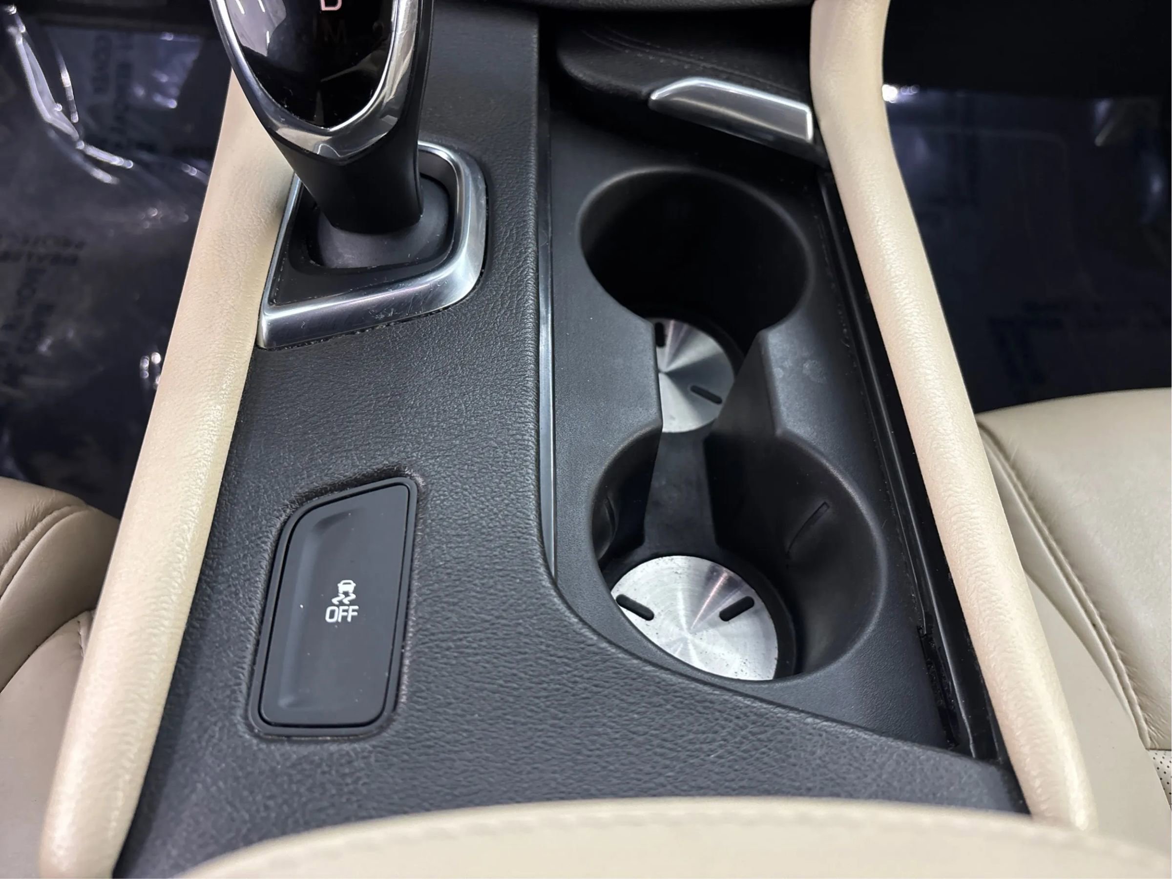 Used 2018 Cadillac XT5 Luxury w/ Driver Awareness Package image 22