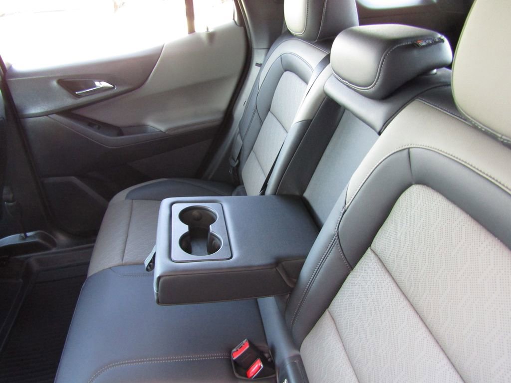 Used 2026 Chevrolet Equinox LT w/ Convenience Package II image 34