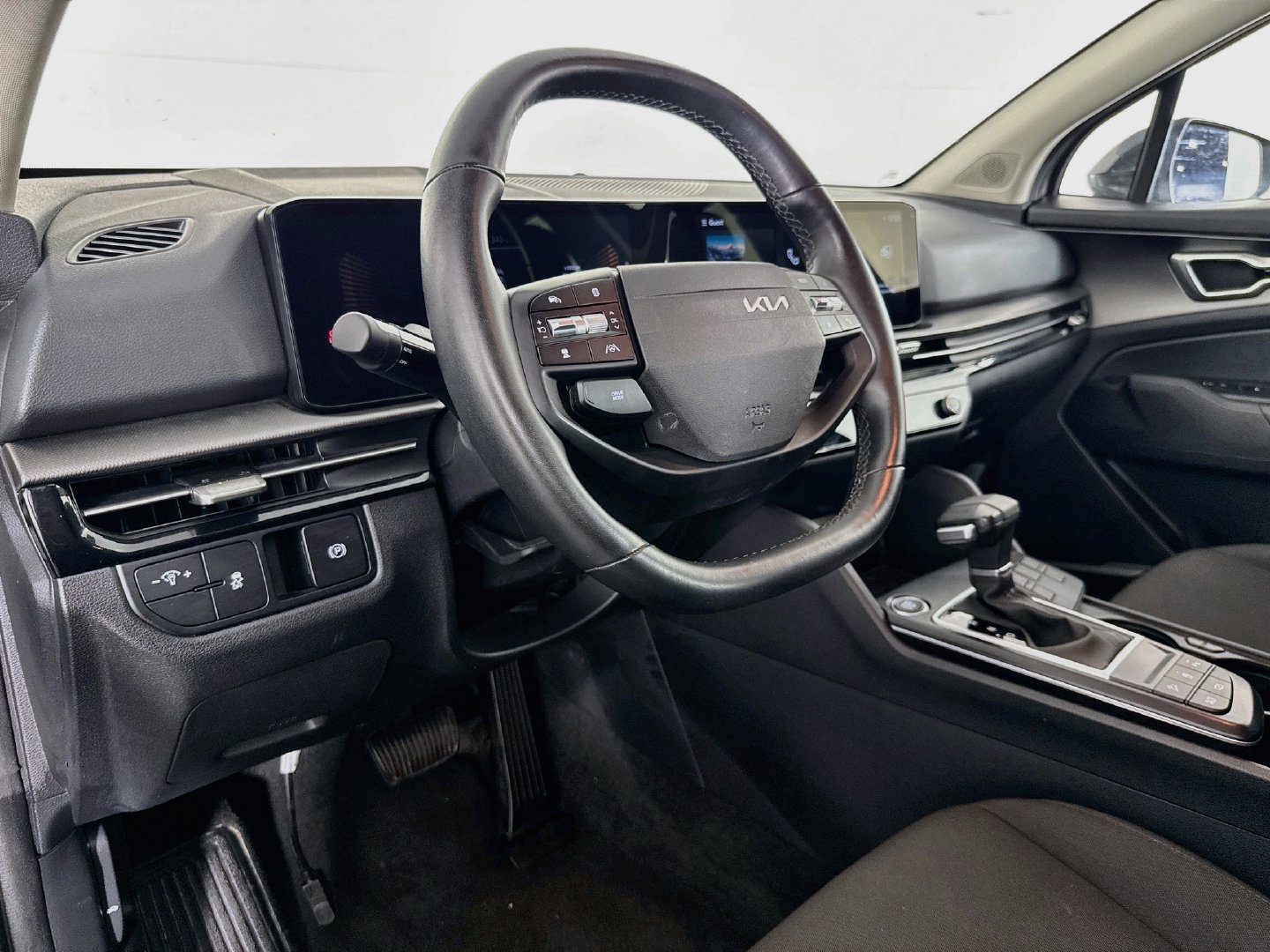 Used 2026 Kia Sportage LX FWD image 20