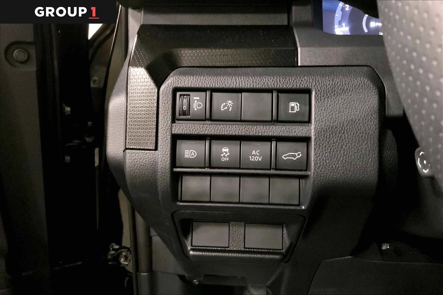 Used 2025 Toyota 4Runner Limited AWD/4WD image 35