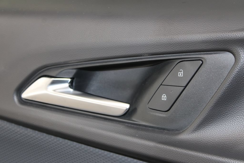 Used 2026 Chevrolet Equinox RS FWD image 36