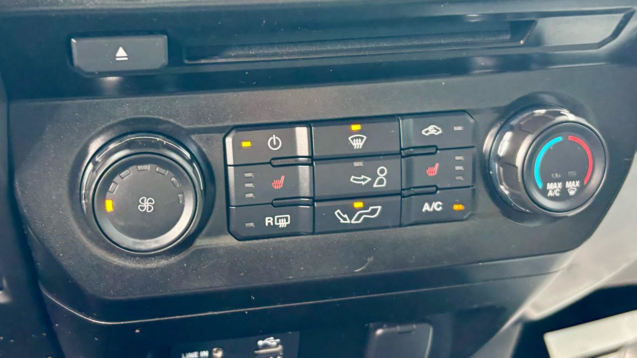 Used 2015 Ford F150 XLT w/ Equipment Group 302A Luxury AWD/4WD image 21