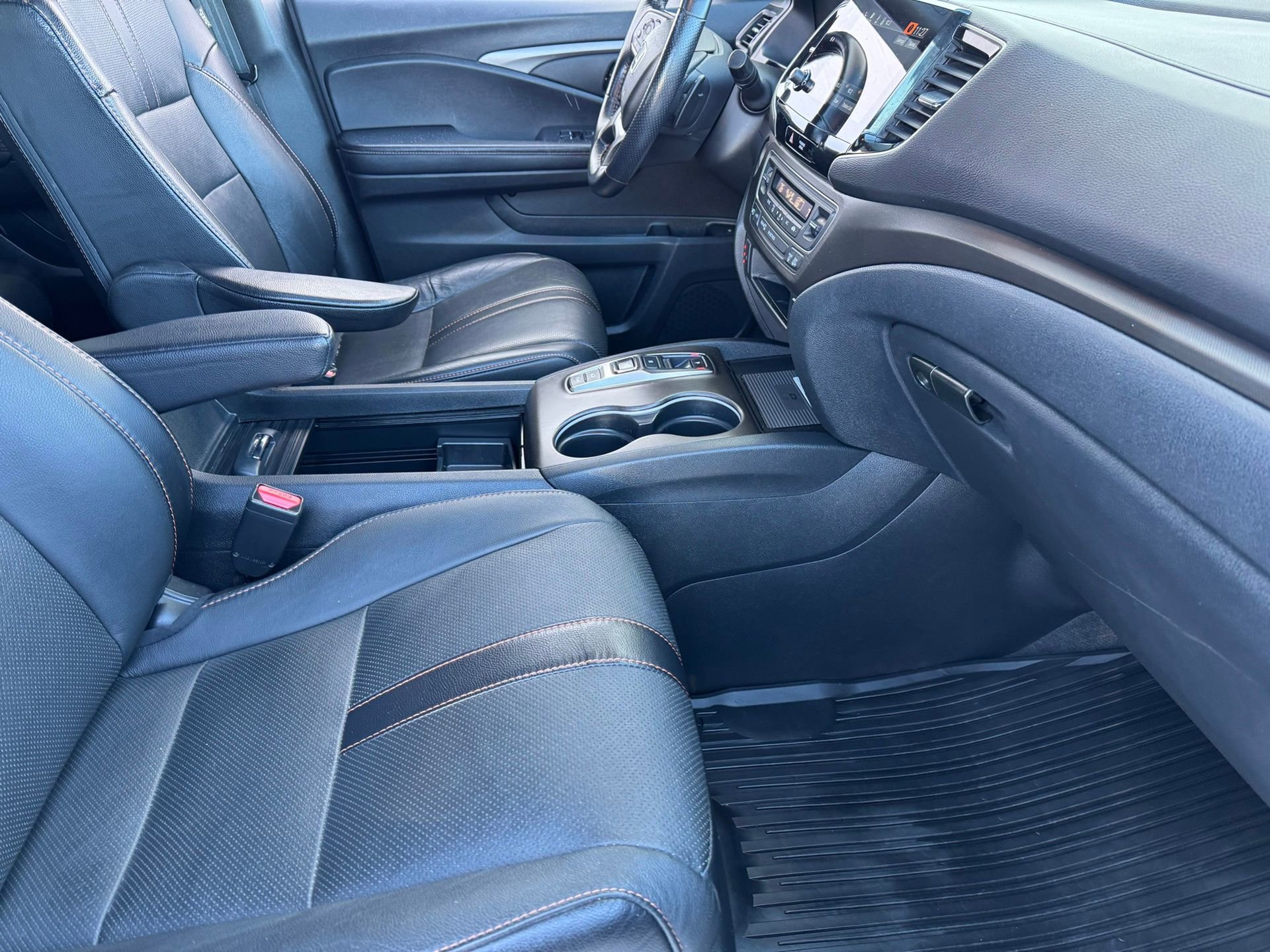 Used 2022 Honda Passport TrailSport image 13