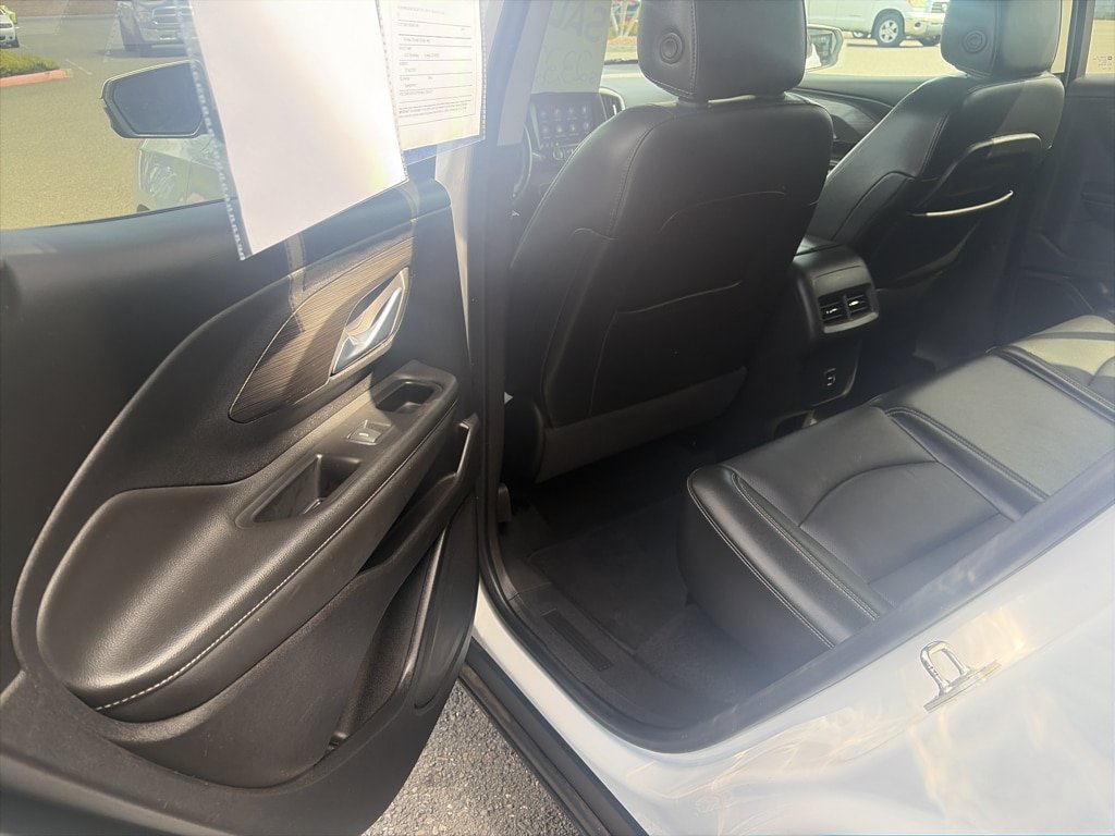Used 2023 GMC Terrain SLT AWD/4WD image 12