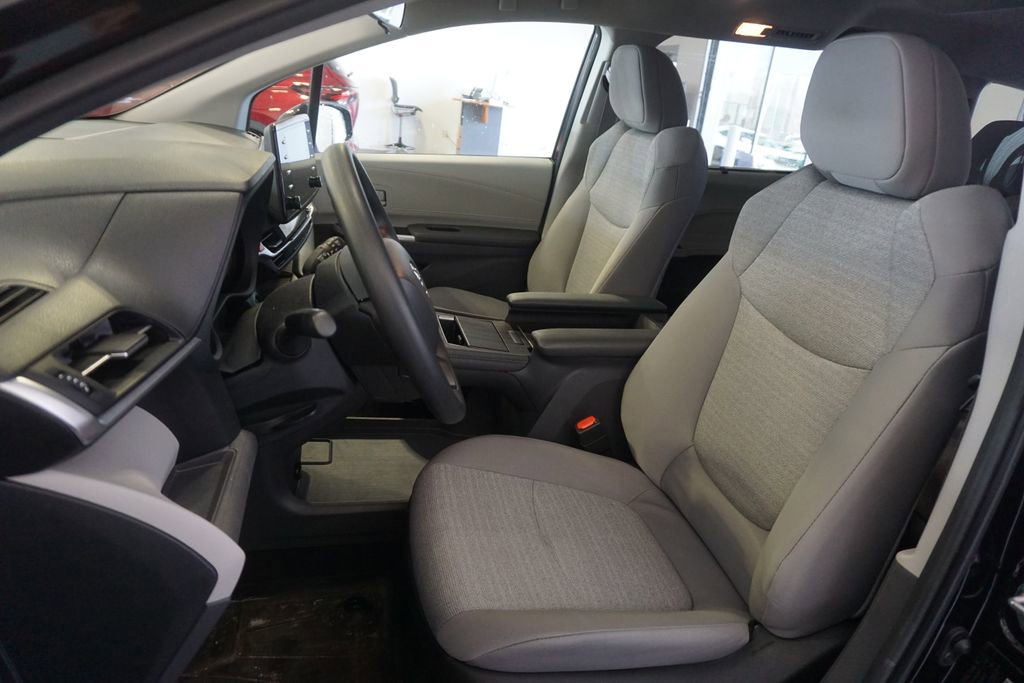 Used 2024 Toyota Sienna LE image 15